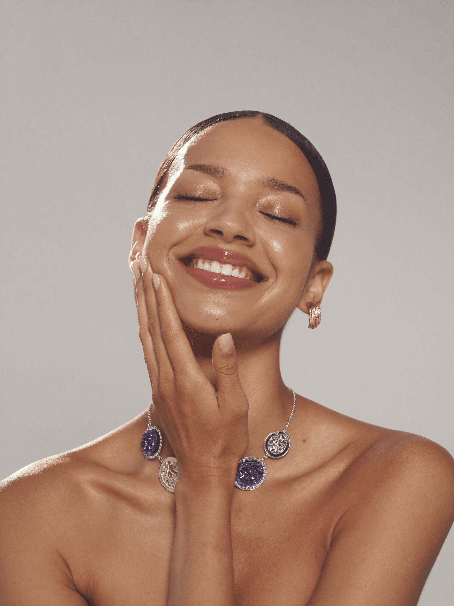 Glowing healthy skin after following a LooksCore routine